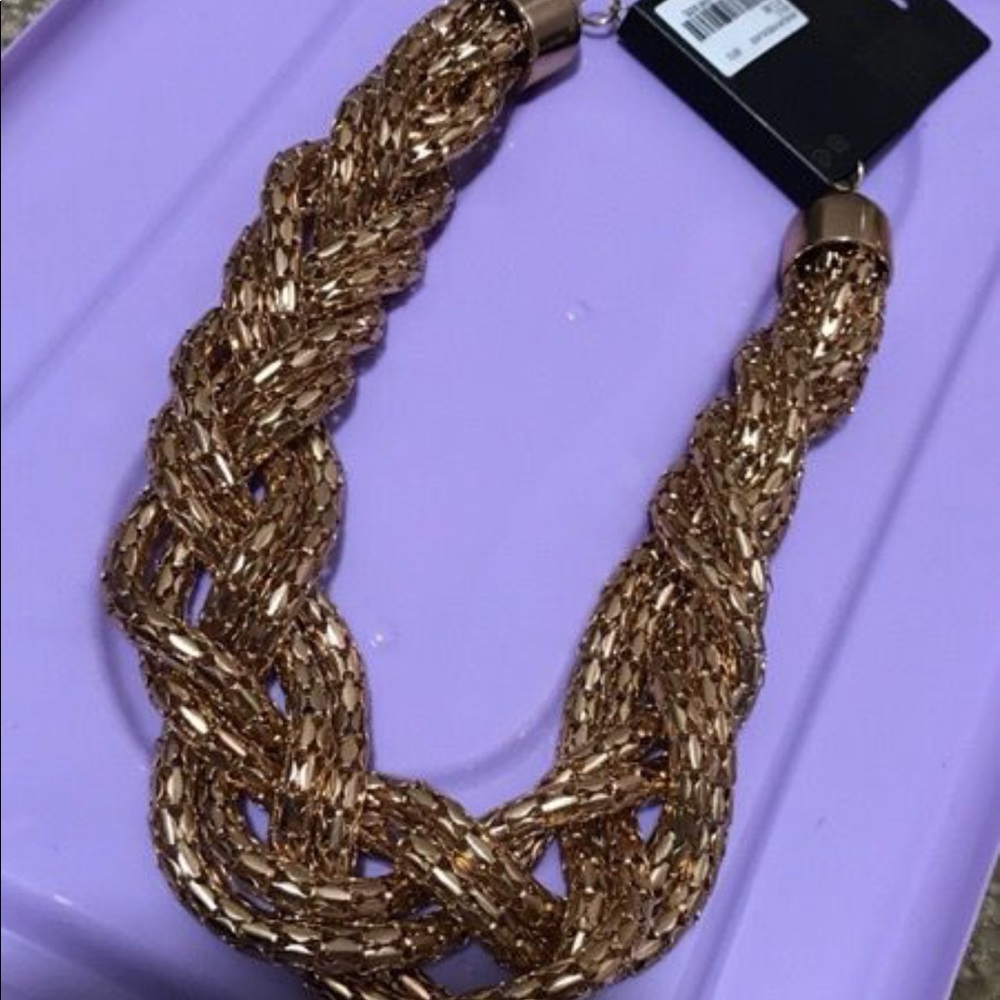 Gold thick chain necklace